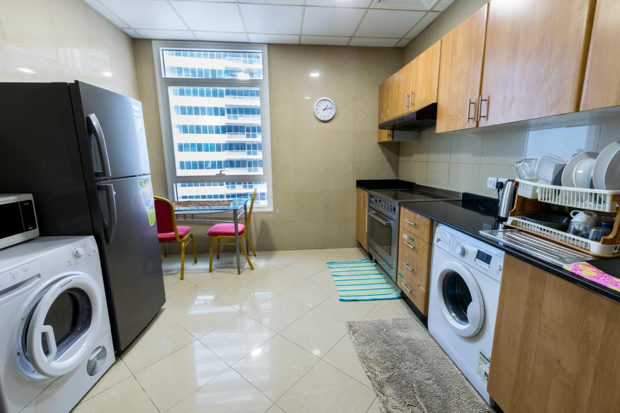Nice Single Rooms For "Girls" Only In Dubai, Marina Bagian luar foto