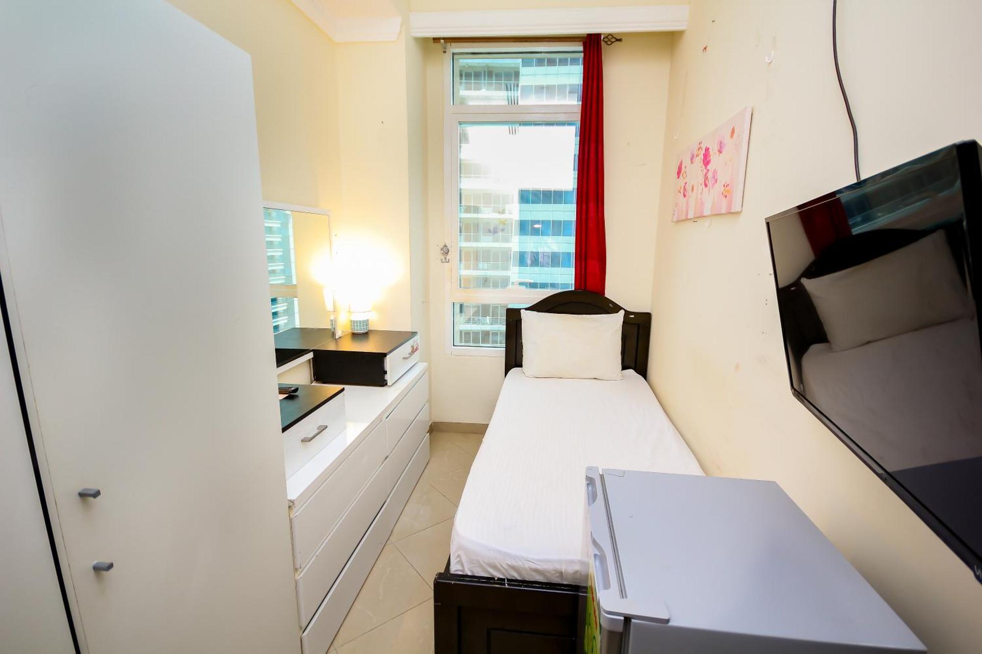 Nice Single Rooms For "Girls" Only In Dubai, Marina Bagian luar foto