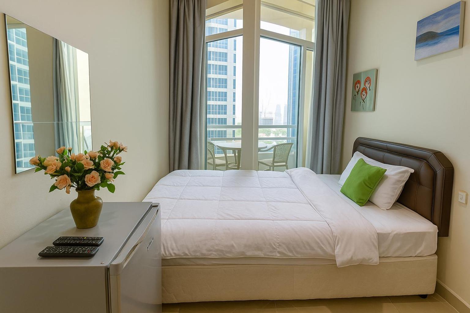 Nice Single Rooms For "Girls" Only In Dubai, Marina Bagian luar foto