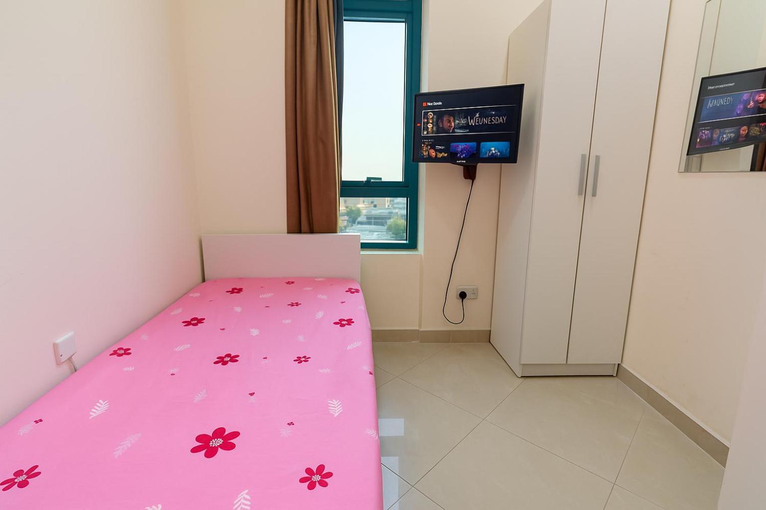 Nice Single Rooms For "Girls" Only In Dubai, Marina Bagian luar foto